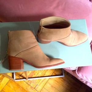 Nisolo Dari Boot - Bone Suede